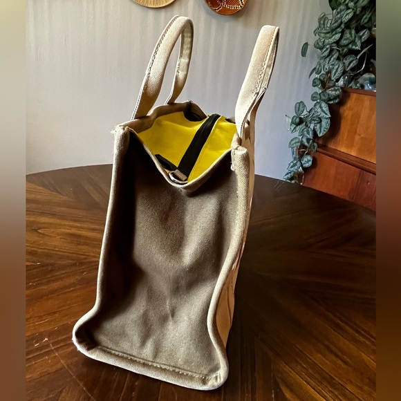 Marc Jacobs The Tote Bag - Picture 9 of 16